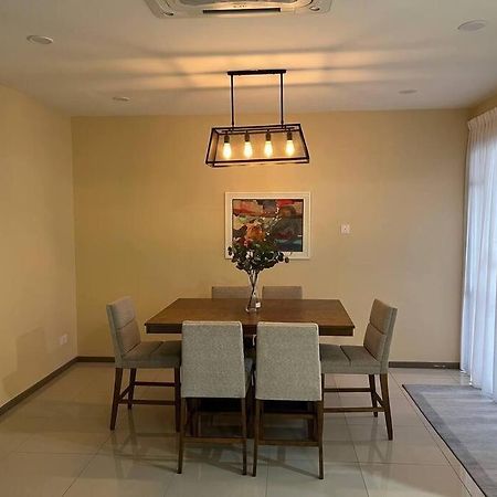 Rumah Saujana Klia Sepang Buitenkant foto